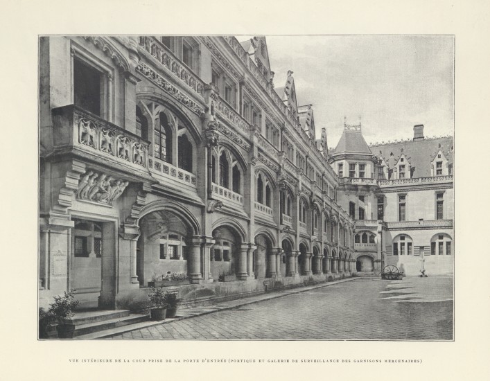 Zamek w Pierrefonds – dziedziniec